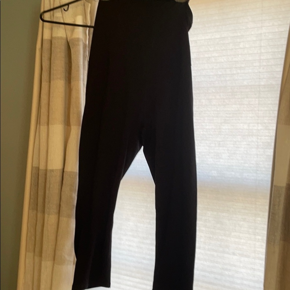 NWT maternity Capri yoga pant leggings